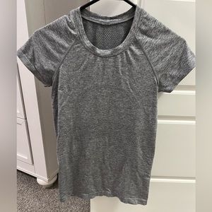 Lululemon swiftly tech short sleeve 2.0